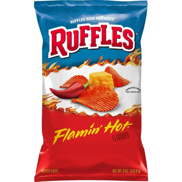 Papas fritas Ruffles sabor a queso cheddar y crema agria, 8 oz